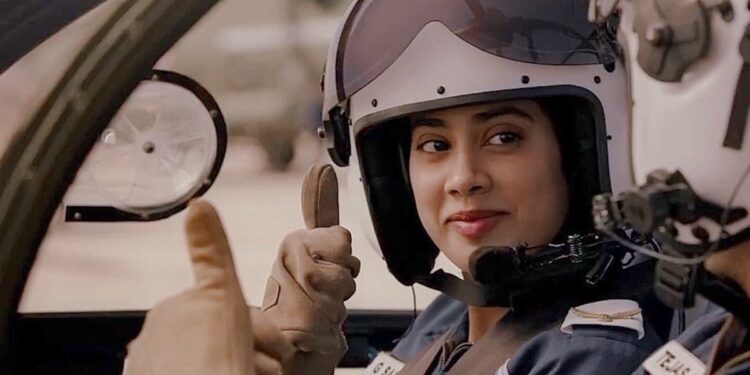 Gunjan Saxena: Thr Kargil Girl Review 3.0/5: Pankaj Tripathi Helps Janhvi Kapoor Shine In a Three-Act-Structure Narration!