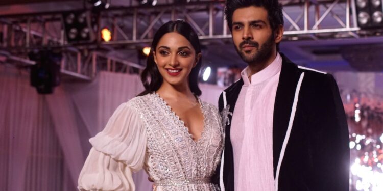 The Director Of Bhool Bhulaiya 2 Will Remodel The Set Before The Filming Resumes!