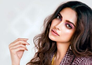 Deepika Padukone Revealed That She Used Maal & Hash As Code Words For Cigarette!