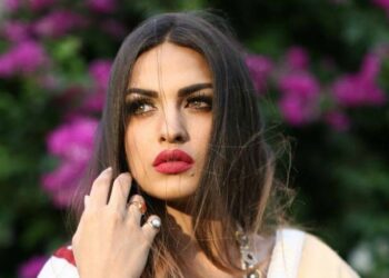 Famous Actress Himanshi Khurana Tested Positive For COVID-19 After Supporting Farmers In Their Protest!