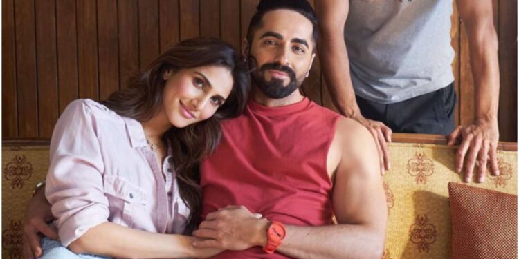 Shahrukh Khan to Begin the Production of Pathan in November Alongside Deepika Padukone & John Abraham