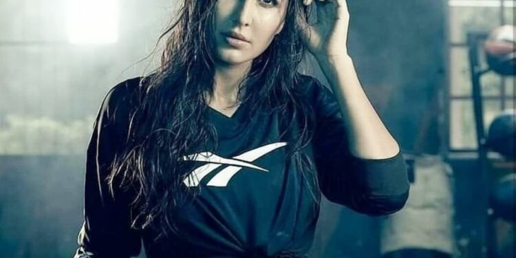 Shahrukh Khan to Begin the Production of Pathan in November Alongside Deepika Padukone & John Abraham