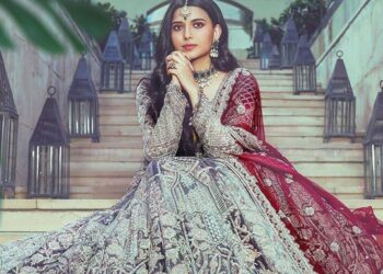 Nimrat Khaira Reveals The Poster of Her New Song & It Might Steal Your Breath!