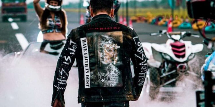 A Former Employee of Dharma Production Stated That NCB is Forcing Him to Take the Name of Stars like Ranbir Kapoor!