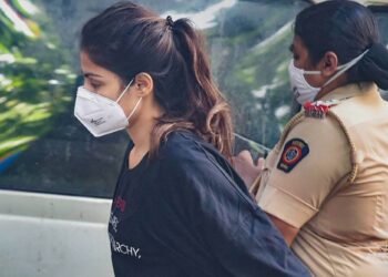 Rhea Chakraborty Finally Gets Out of the Jail; the HC Rejected the Bail of her Brother Showik