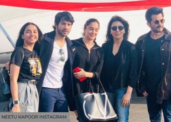 Kartik Aaryan Revealed the Poster of His Next Fil Titled “Dhamaka” on the Occasion of His Birthday