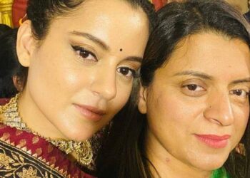 Kartik Aaryan Revealed the Poster of His Next Fil Titled “Dhamaka” on the Occasion of His Birthday