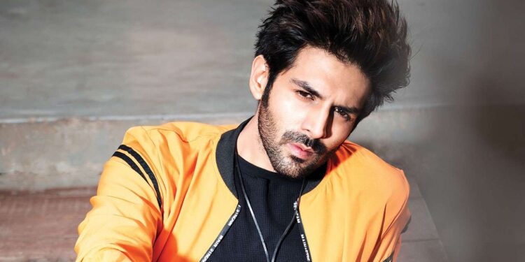 Kartik Aaryan Revealed the Poster of His Next Fil Titled “Dhamaka” on the Occasion of His Birthday