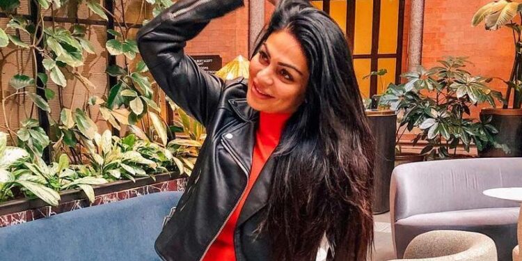 Actress Neeru Bajwa Shared a Look from Her Upcoming Film “Paani Ch Madhaani”