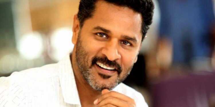 Kartik Aaryan Revealed the Poster of His Next Fil Titled “Dhamaka” on the Occasion of His Birthday