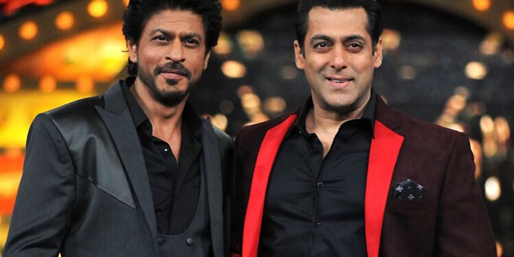 Kartik Aaryan Revealed the Poster of His Next Fil Titled “Dhamaka” on the Occasion of His Birthday