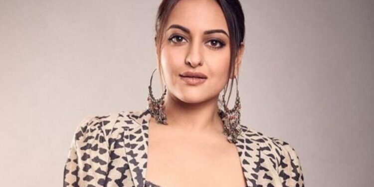 Akshay Kumar Revealed a New Poster & Release Date of His Next Film “Bachchan Pandey”