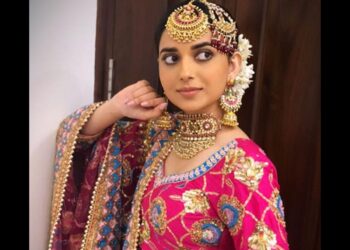 Nimrat Khaira Never Fails to Amaze Fans with Her Simplicity & Traditional Looks!! Here are Her Top Looks!!