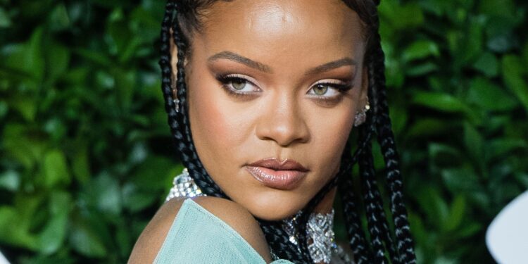 International Personalities Like Rihanna, Amanda Cerny & Greta Thunberg are Supporting the Farmers’ Protest!