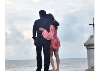 Famous Singer Guru Randhawa’s New Picture with a Mysterious Girl is Going Viral on the Internet!