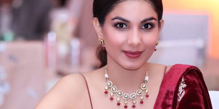 Monica Gill Slammed Neeru Bajwa & Sonam Bajwa for Working with Zee Media!