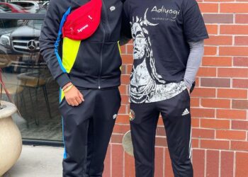 Fans are Expecting a Collaboration Between Diljit Dosanjh & Amrit Mann After They Shared a Picture Together!