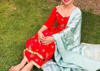 Famous Punjabi Singer Jenny Johal Dubbed Six New Songs!