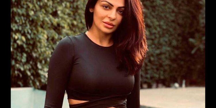Neeru Bajwa’s Latest Instagram Posts are Catching Everyone’s Attention!