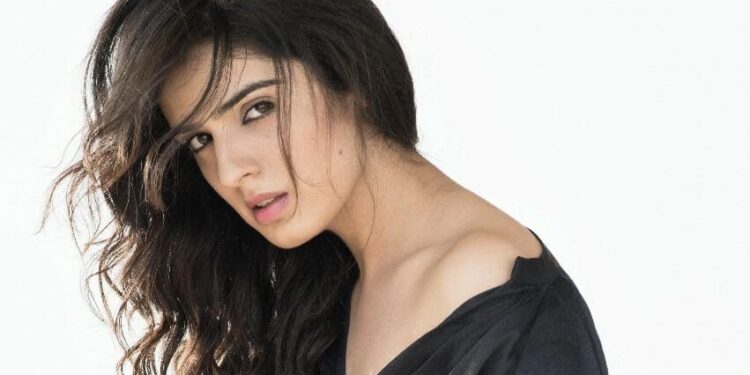 Famous Telugu Actress Sidhika Sharma will Soon Make Her Pollywood Debut in “Fufad Ji”