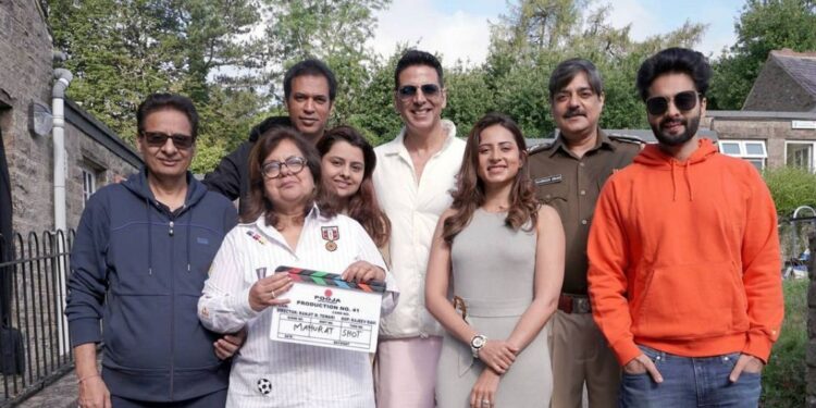 Sargun Mehta Began Filming for a New Film “Production No 41” Along with Akshay Kumar