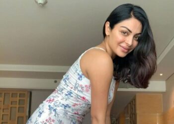 Neeru Bajwa’s Latest Reel on “Jalebi Baby” is Winning the Internet