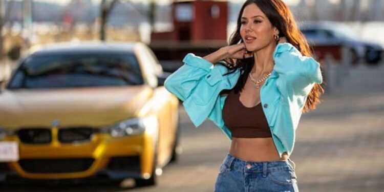 Sonam Bajwa’s Latest Pictures from Honsla Rakh are Raising the Temperature