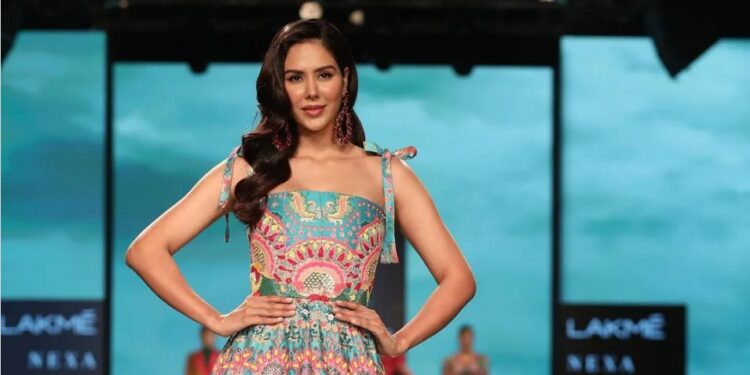 Sonam Bajwa at Lakme Fashion Week